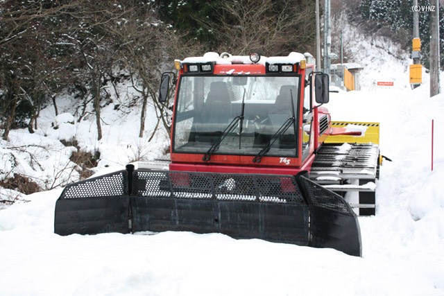 雪上車 スキー場ゲレンデ整備圧雪車 石川県 大倉岳高原スキー場